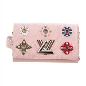 Louis Vuitton twist chain wallet 2017